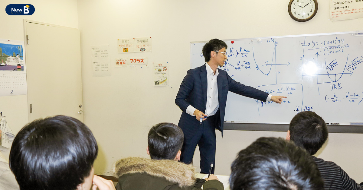 Lớp học sôi nổi tại học viện ngoại ngữ Tomifuji