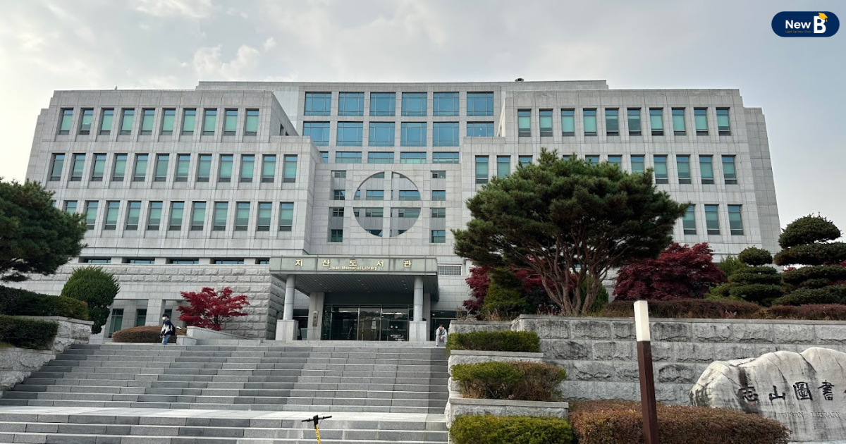 Tòa học chính của trường đại học Daejeon vô cùng khang trang và rộng lớn